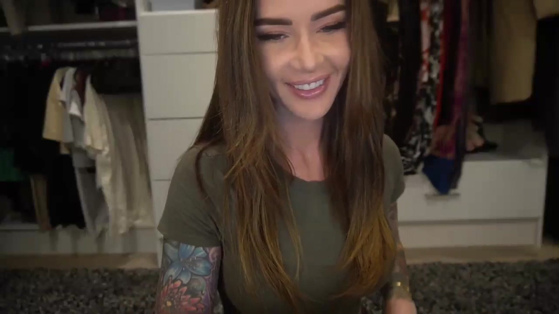 Gallery image thumbnail from VapePapi's myfreecams stream on, 10/17/2023, 21:41 image 13 of 20