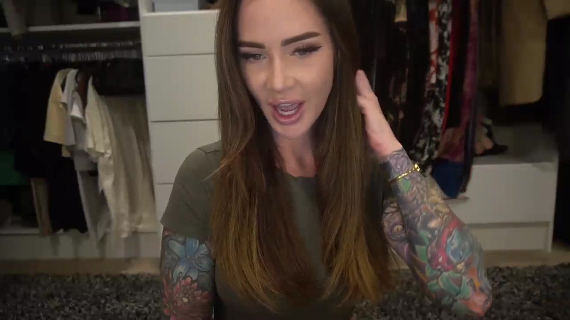Gallery image thumbnail from VapePapi's myfreecams stream on, 10/17/2023, 21:41 image 18 of 20