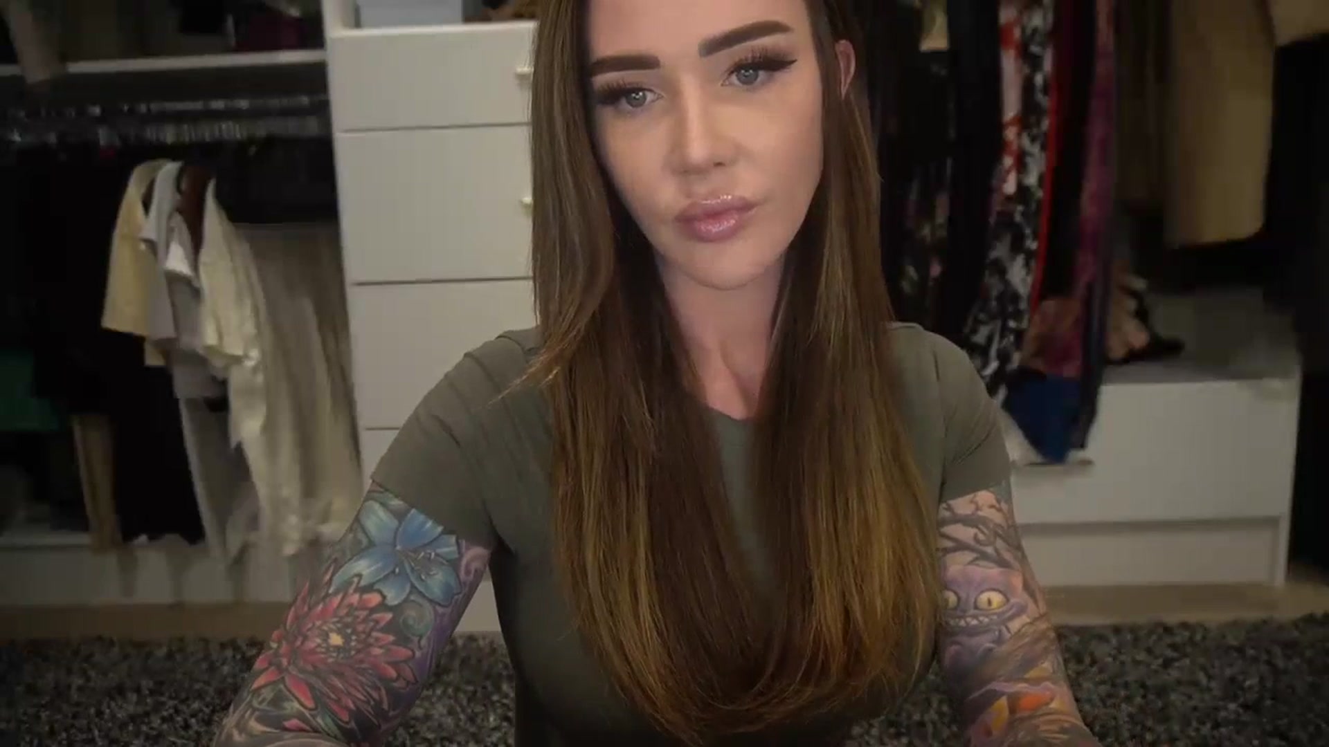 Gallery image thumbnail from VapePapi's myfreecams stream on, 10/17/2023, 21:41 image 17 of 20