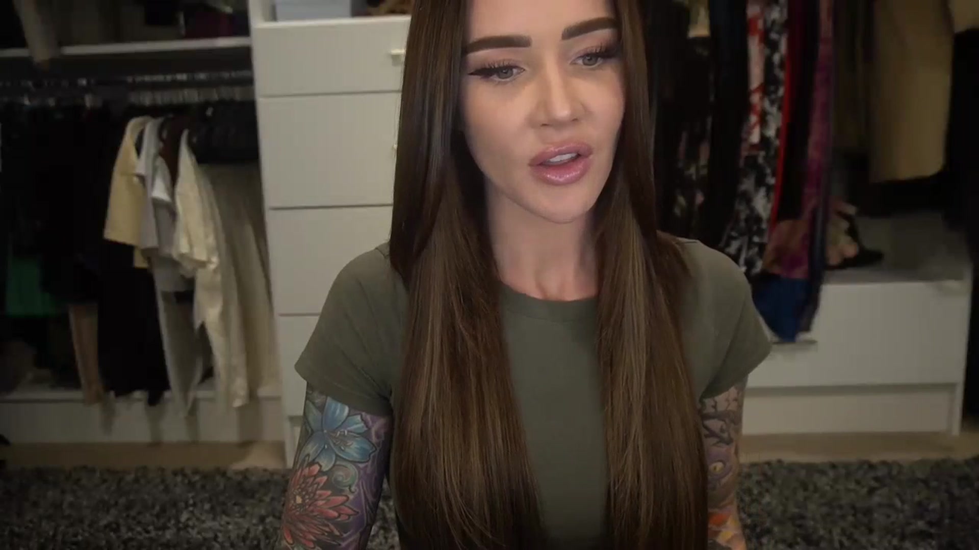 Gallery image thumbnail from VapePapi's myfreecams stream on, 10/18/2023, 22:17 image 13 of 20