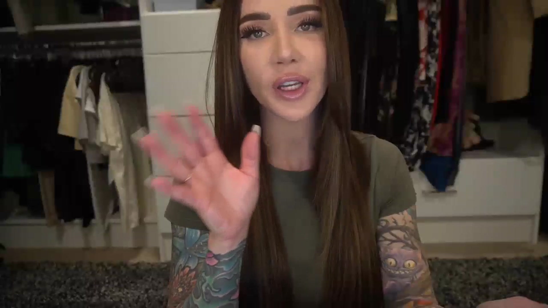 Gallery image thumbnail from VapePapi's myfreecams stream on, 10/18/2023, 22:17 image 19 of 20