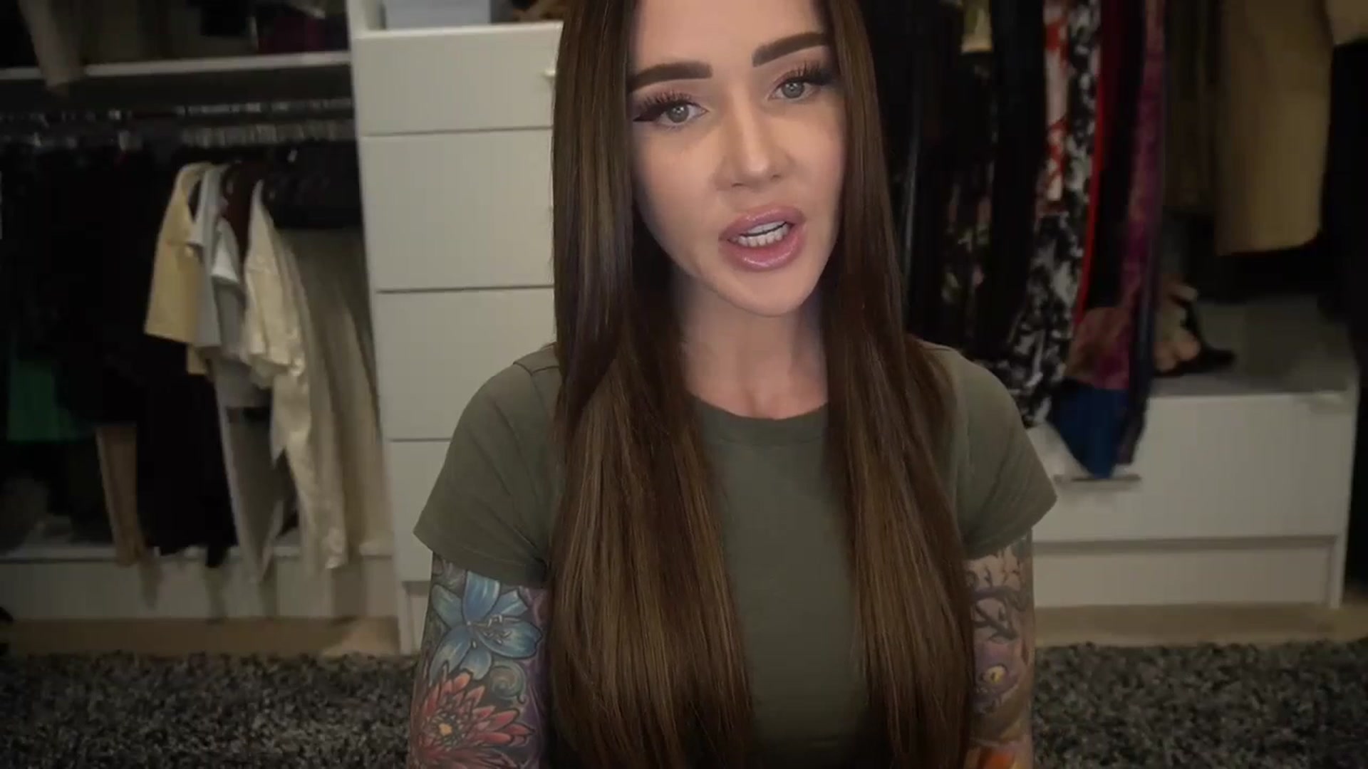 Gallery image thumbnail from VapePapi's myfreecams stream on, 10/18/2023, 22:17 image 8 of 20