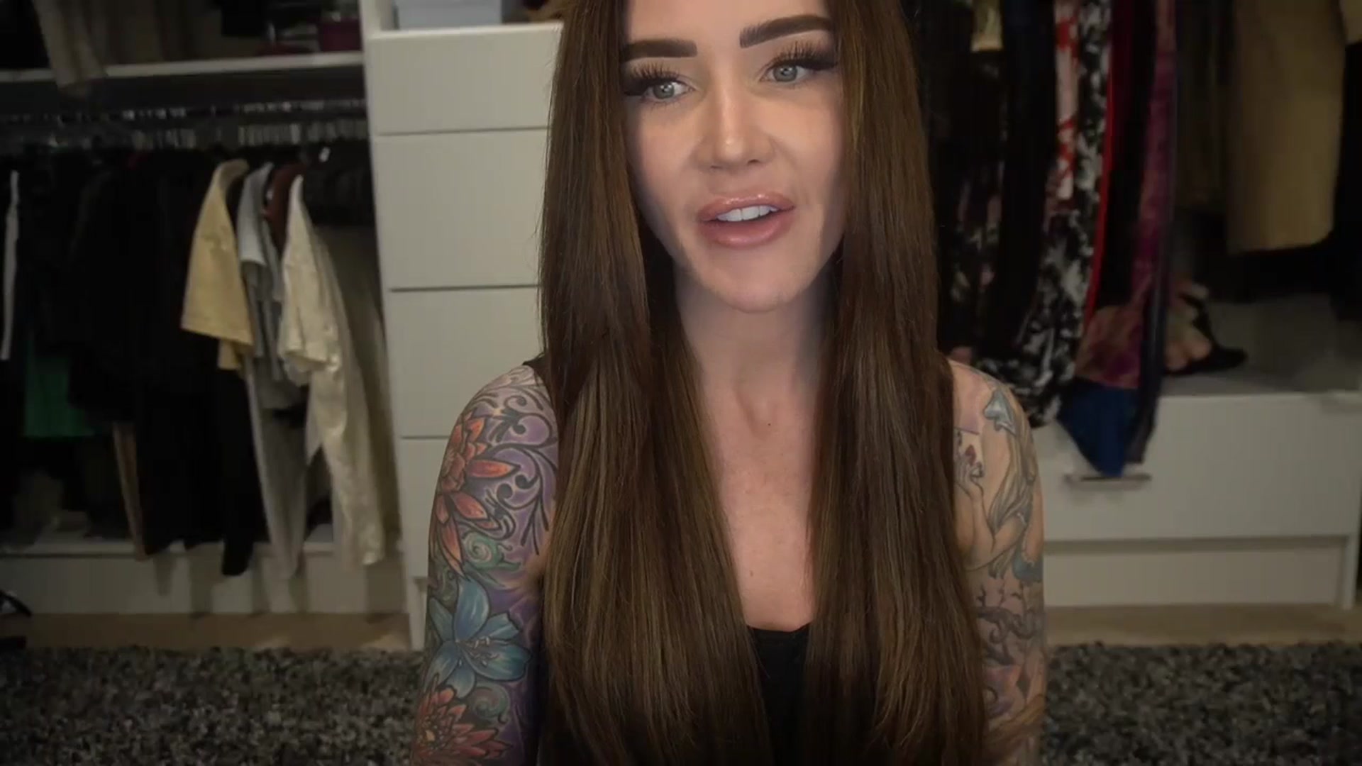 Gallery image thumbnail from VapePapi's myfreecams stream on, 10/20/2023, 21:54 image 13 of 20