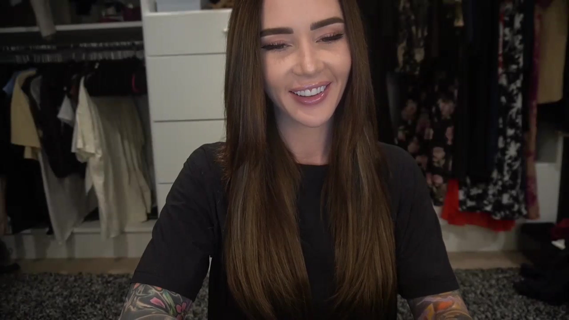Gallery image thumbnail from VapePapi's myfreecams stream on, 10/29/2023, 19:42 image 20 of 20