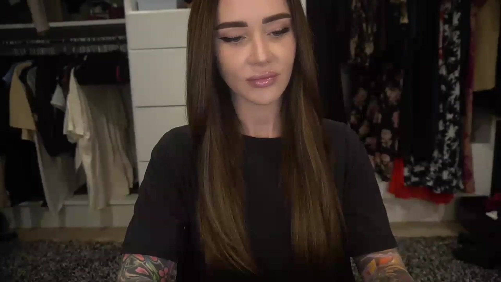 Gallery image thumbnail from VapePapi's myfreecams stream on, 10/29/2023, 19:42 image 15 of 20