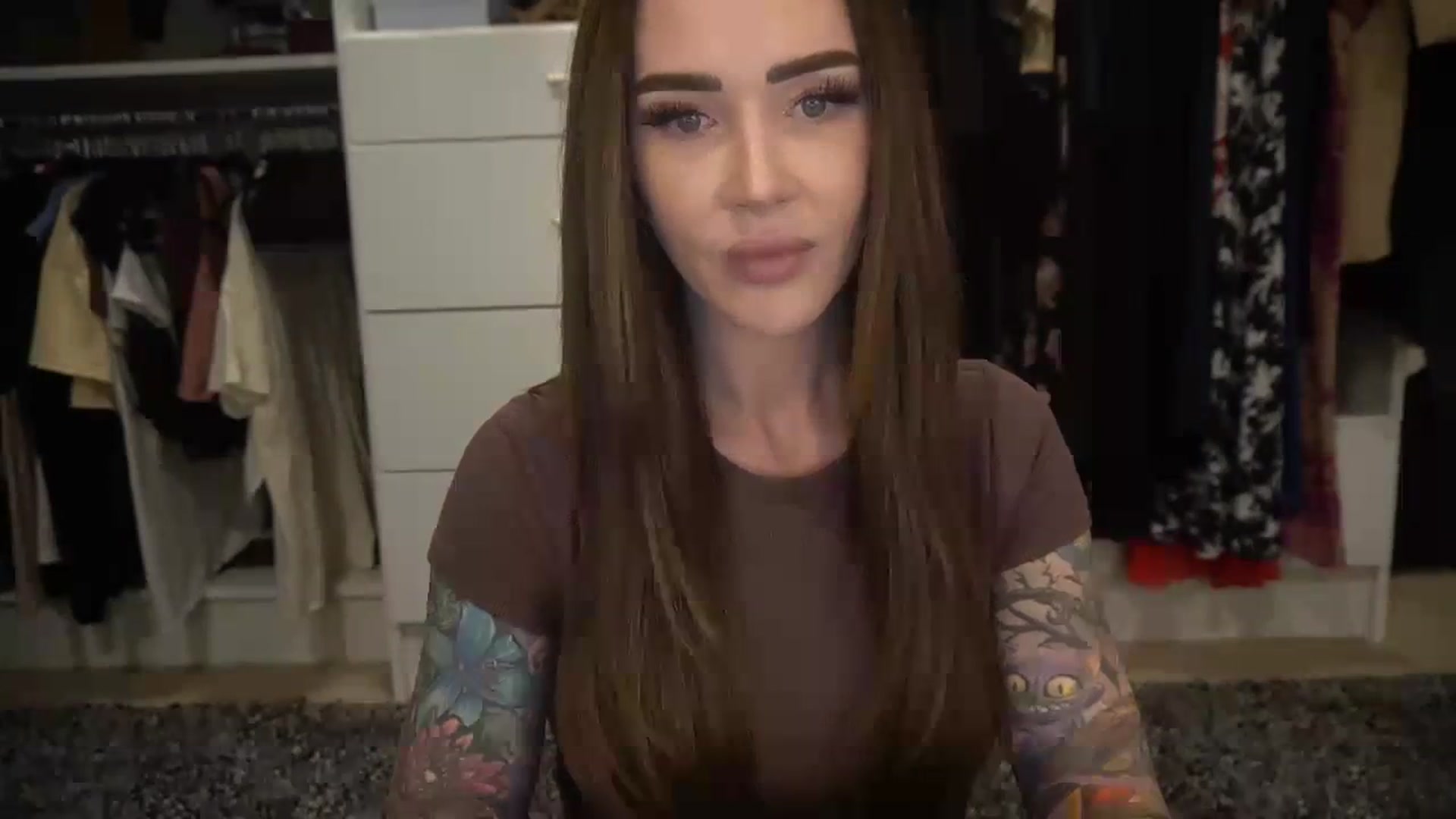 Gallery image thumbnail from VapePapi's myfreecams stream on, 11/07/2023, 22:23 image 16 of 20