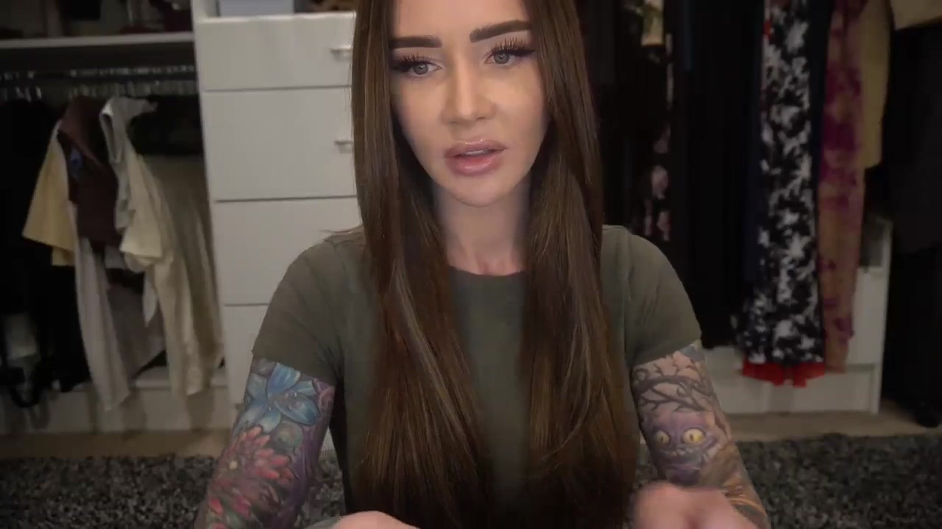 Gallery image thumbnail from VapePapi's myfreecams stream on, 11/19/2023, 20:42 image 10 of 20