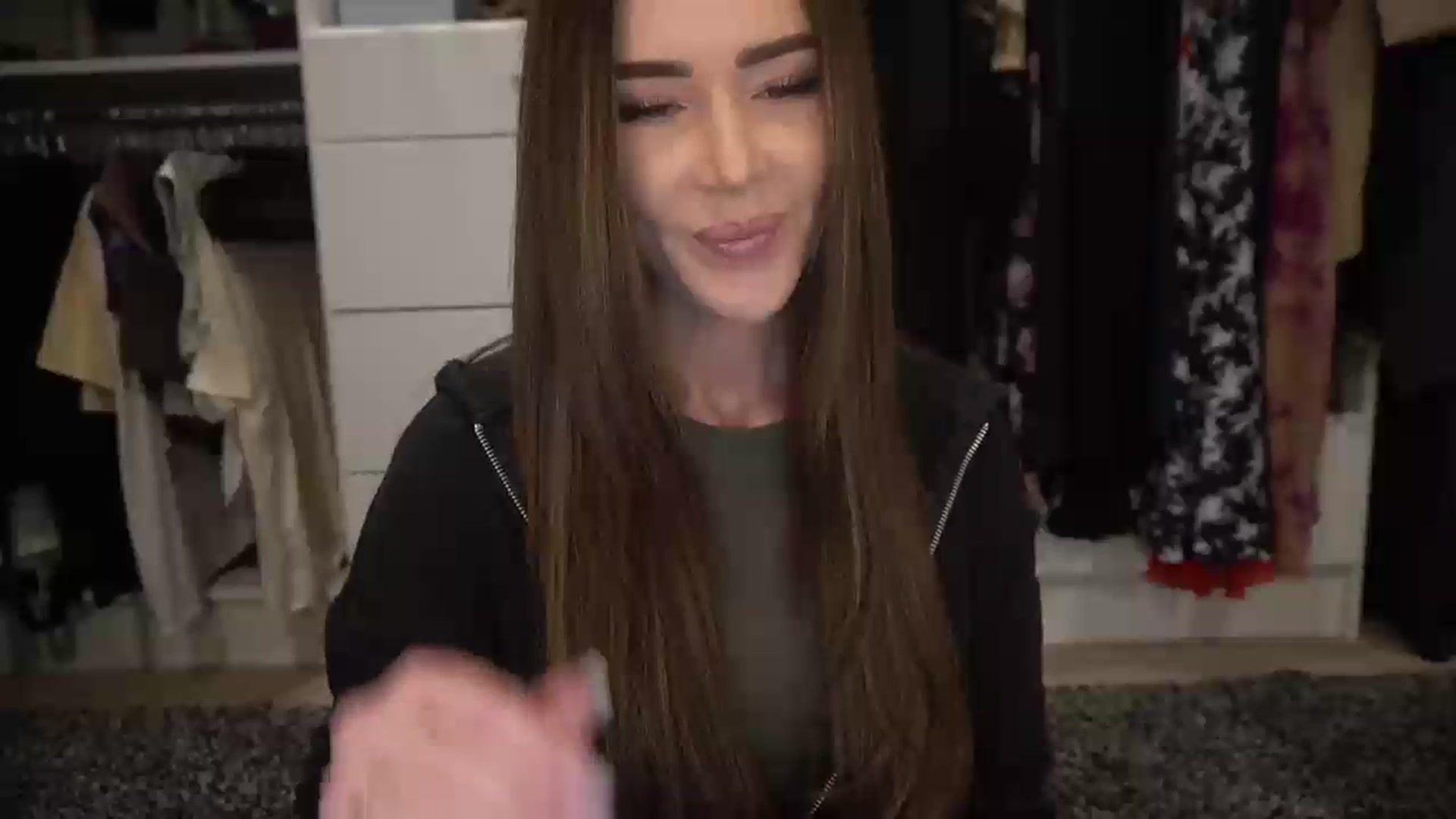 Gallery image thumbnail from VapePapi's myfreecams stream on, 11/19/2023, 20:42 image 2 of 20