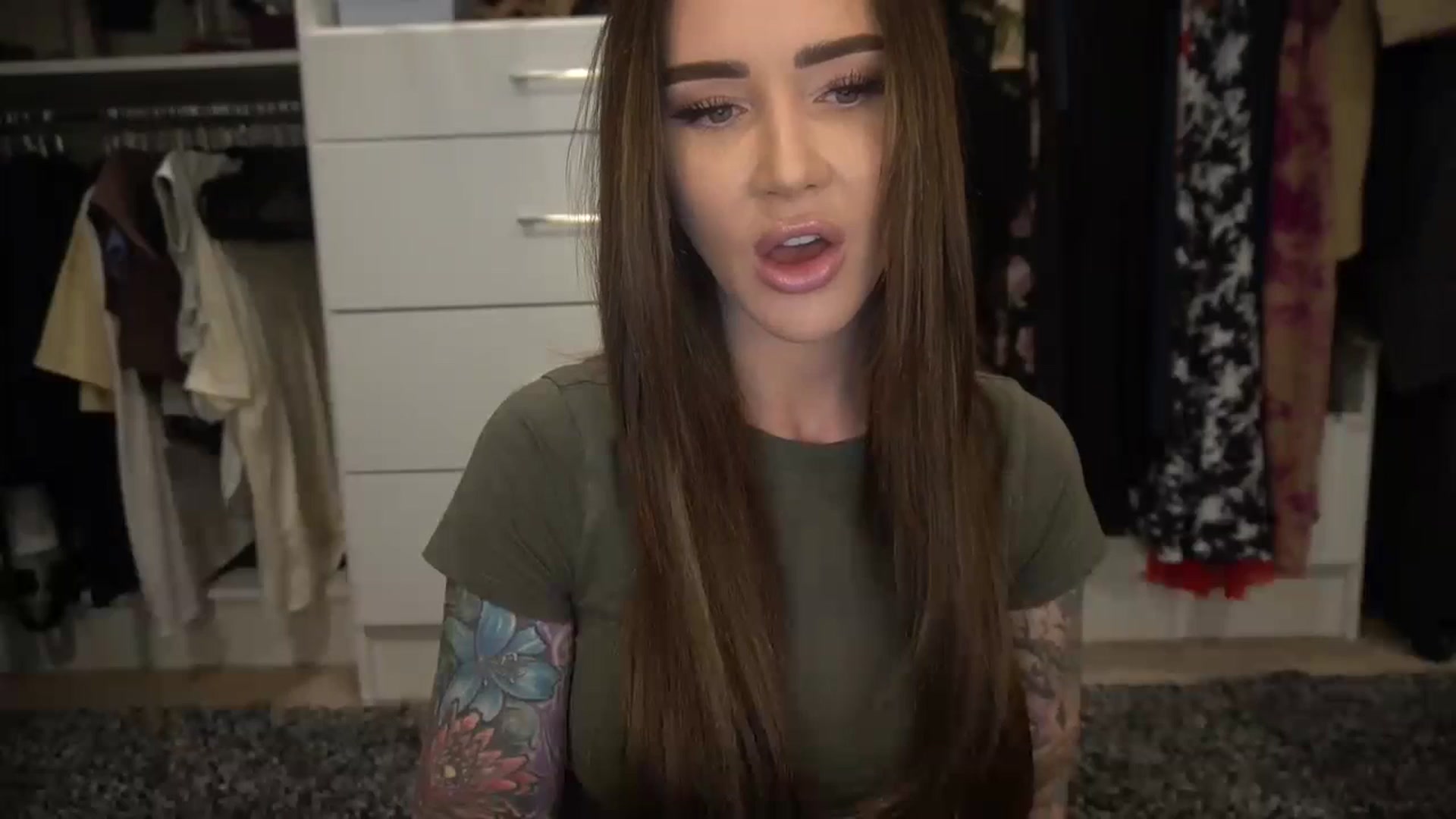 Gallery image thumbnail from VapePapi's myfreecams stream on, 11/19/2023, 20:42 image 20 of 20