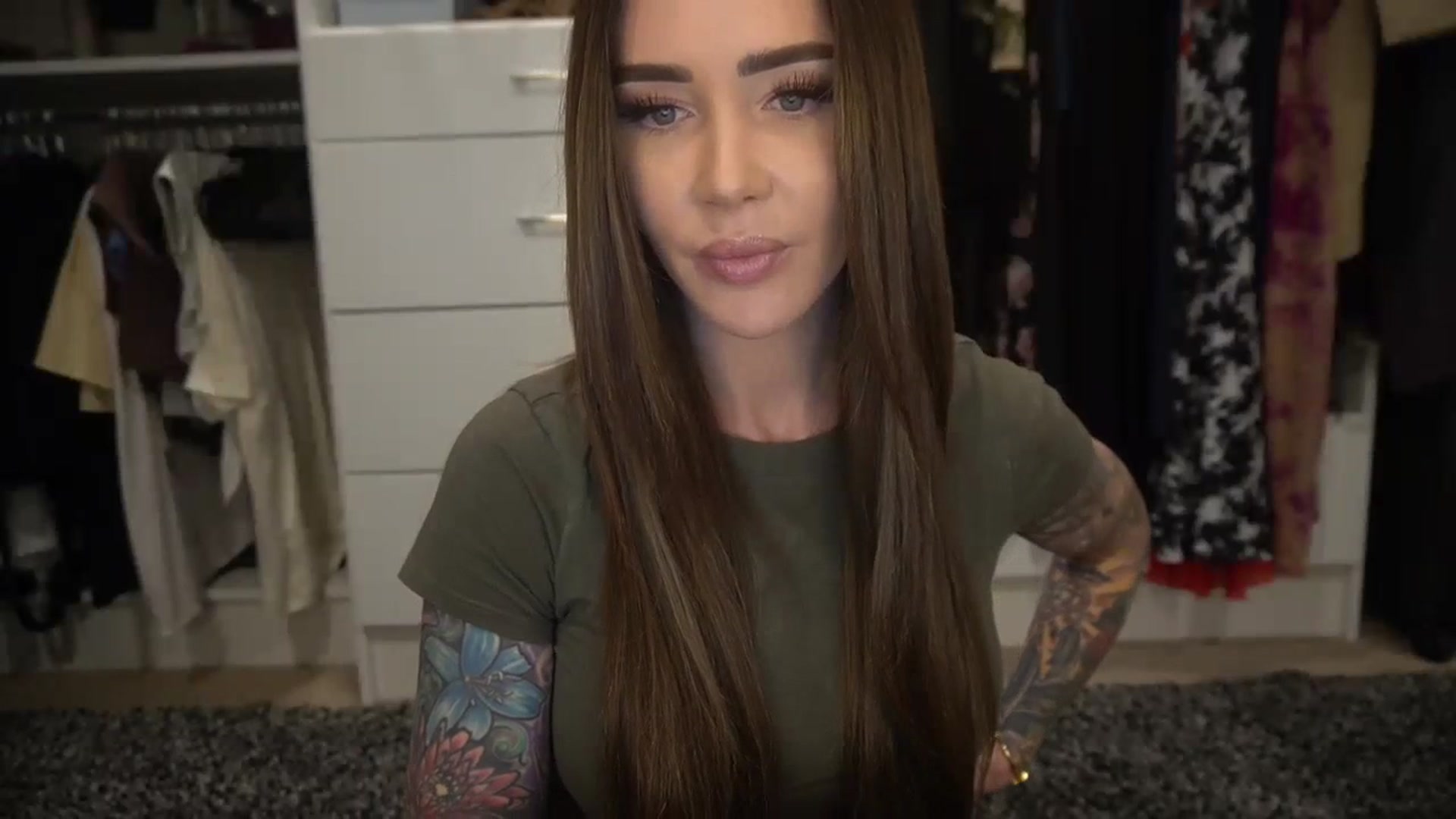 Gallery image thumbnail from VapePapi's myfreecams stream on, 11/19/2023, 20:42 image 14 of 20