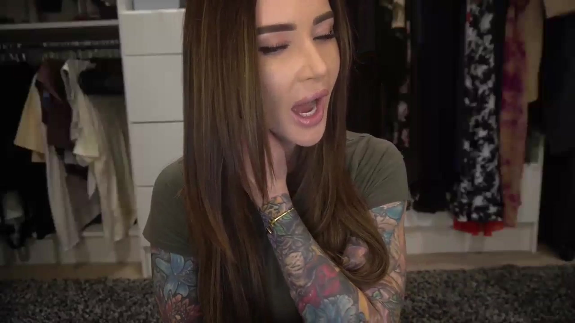 Gallery image thumbnail from VapePapi's myfreecams stream on, 11/19/2023, 20:42 image 6 of 20
