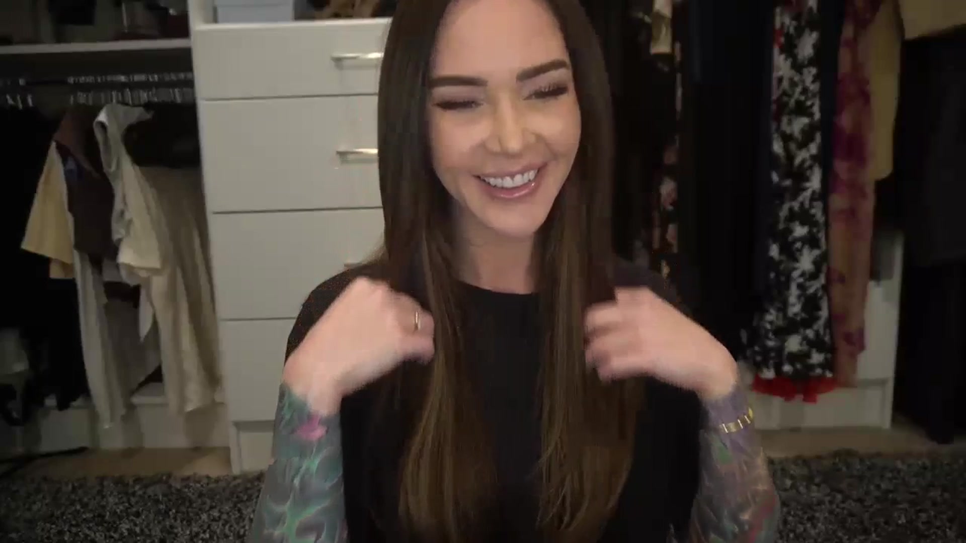 Gallery image thumbnail from VapePapi's myfreecams stream on, 11/21/2023, 22:57 image 14 of 20