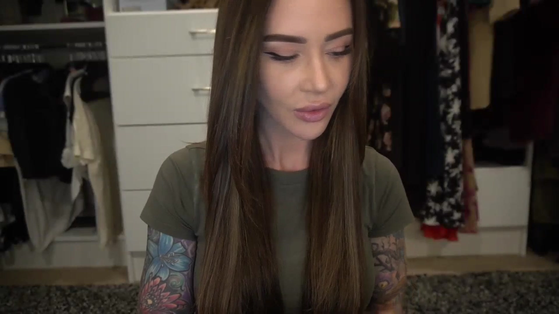Gallery image thumbnail from VapePapi's myfreecams stream on, 12/03/2023, 20:53 image 19 of 20