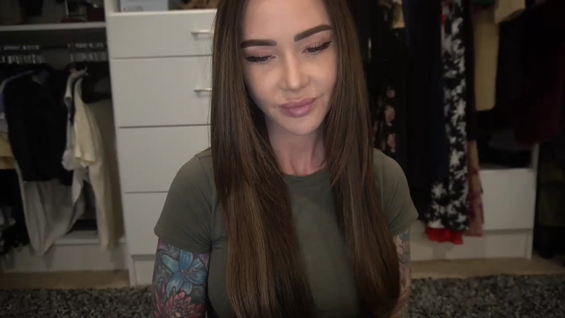 Gallery image thumbnail from VapePapi's myfreecams stream on, 12/03/2023, 20:53 image 20 of 20