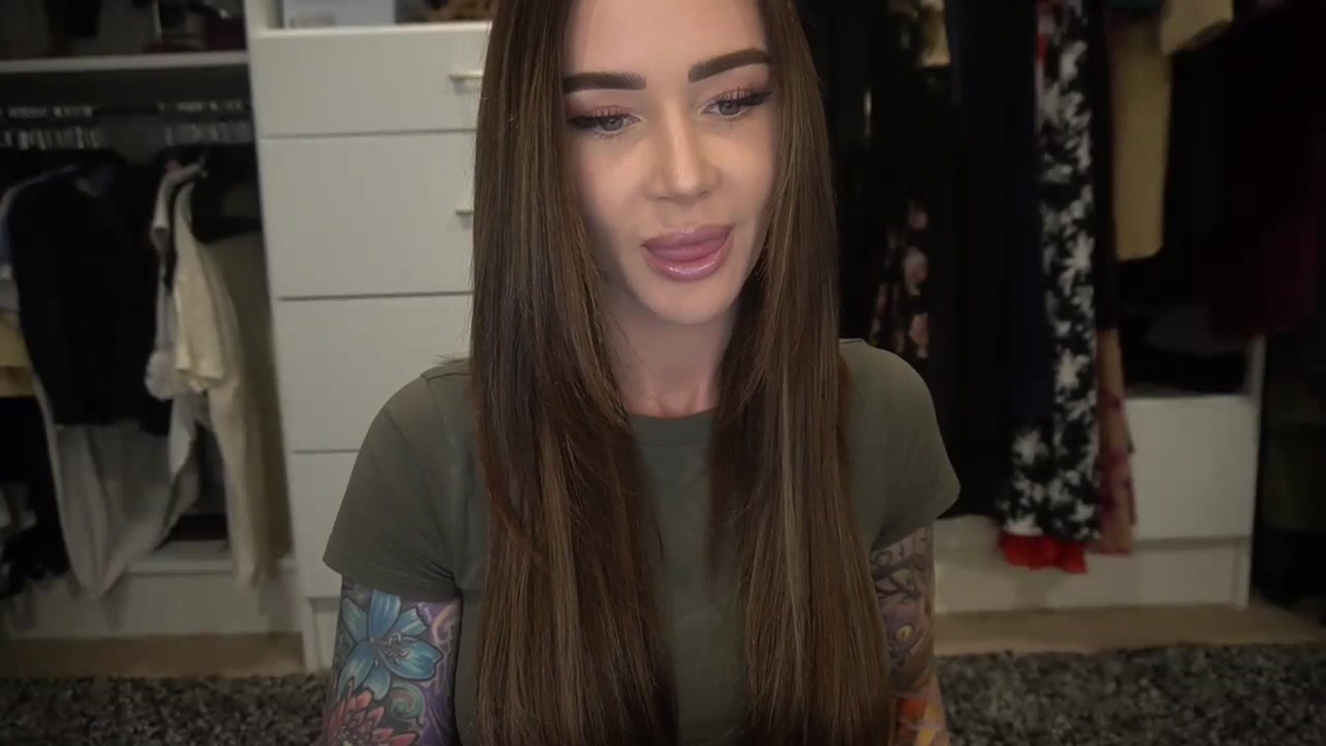 Gallery image thumbnail from VapePapi's myfreecams stream on, 12/03/2023, 20:53 image 12 of 20