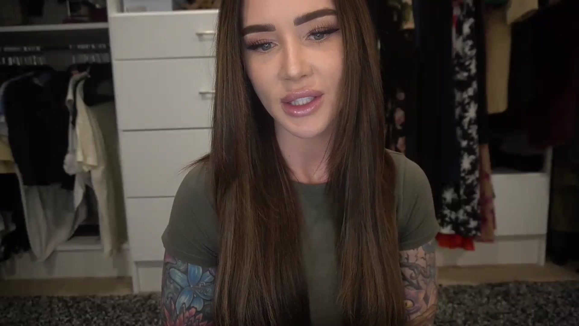 Gallery image thumbnail from VapePapi's myfreecams stream on, 12/03/2023, 20:53 image 17 of 20