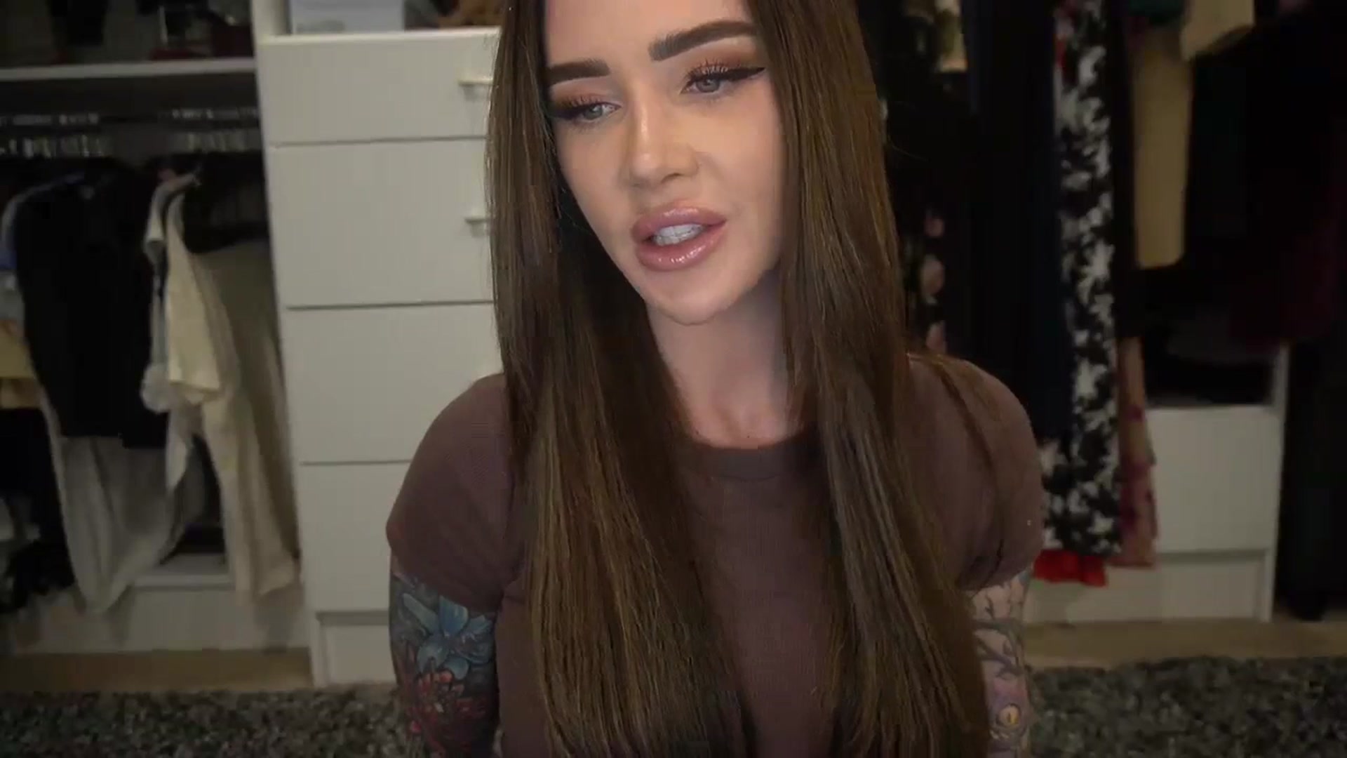 Gallery image thumbnail from VapePapi's myfreecams stream on, 12/04/2023, 22:49 image 17 of 20