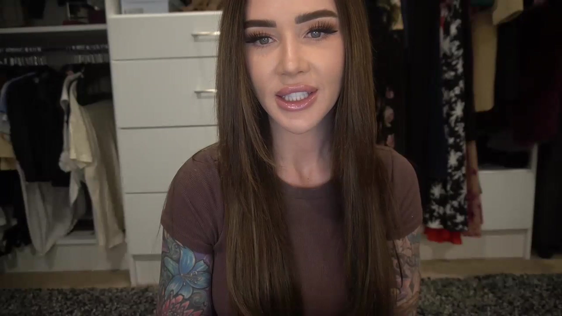 Gallery image thumbnail from VapePapi's myfreecams stream on, 12/04/2023, 22:49 image 3 of 20