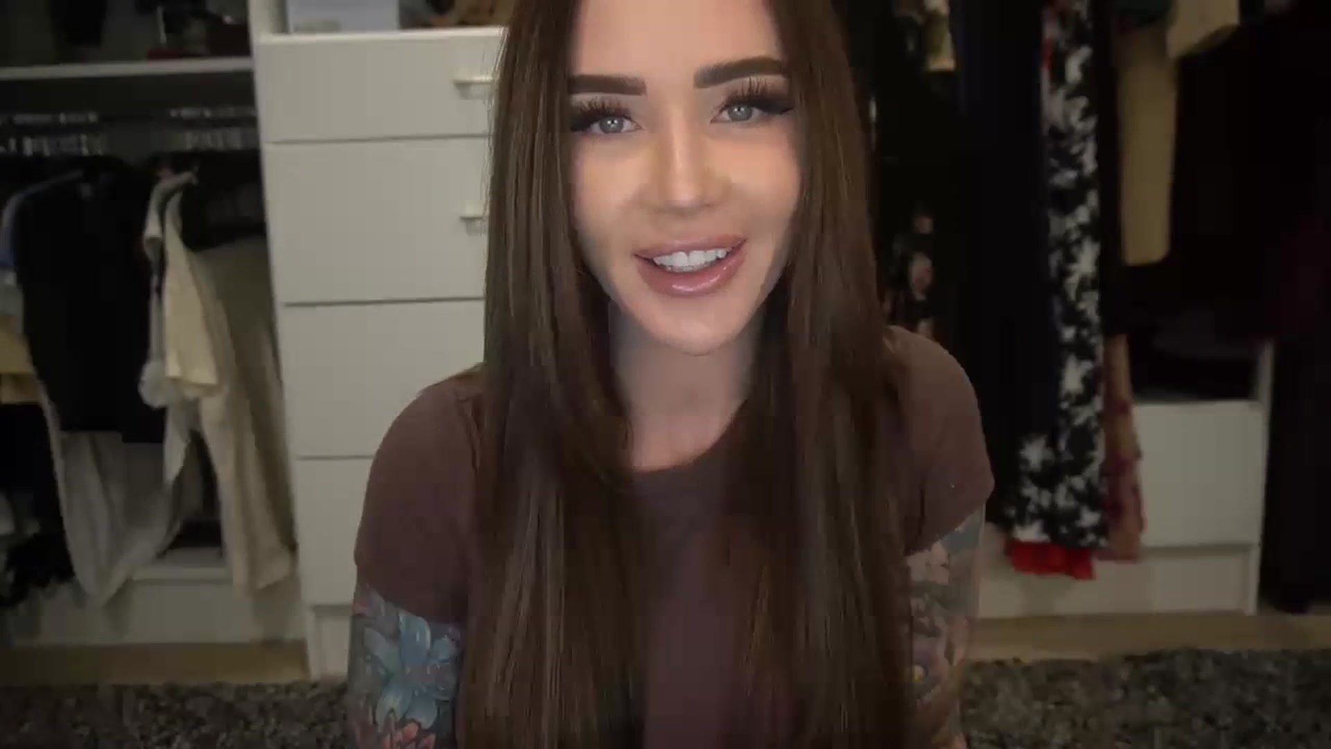 Gallery image thumbnail from VapePapi's myfreecams stream on, 12/04/2023, 22:49 image 18 of 20