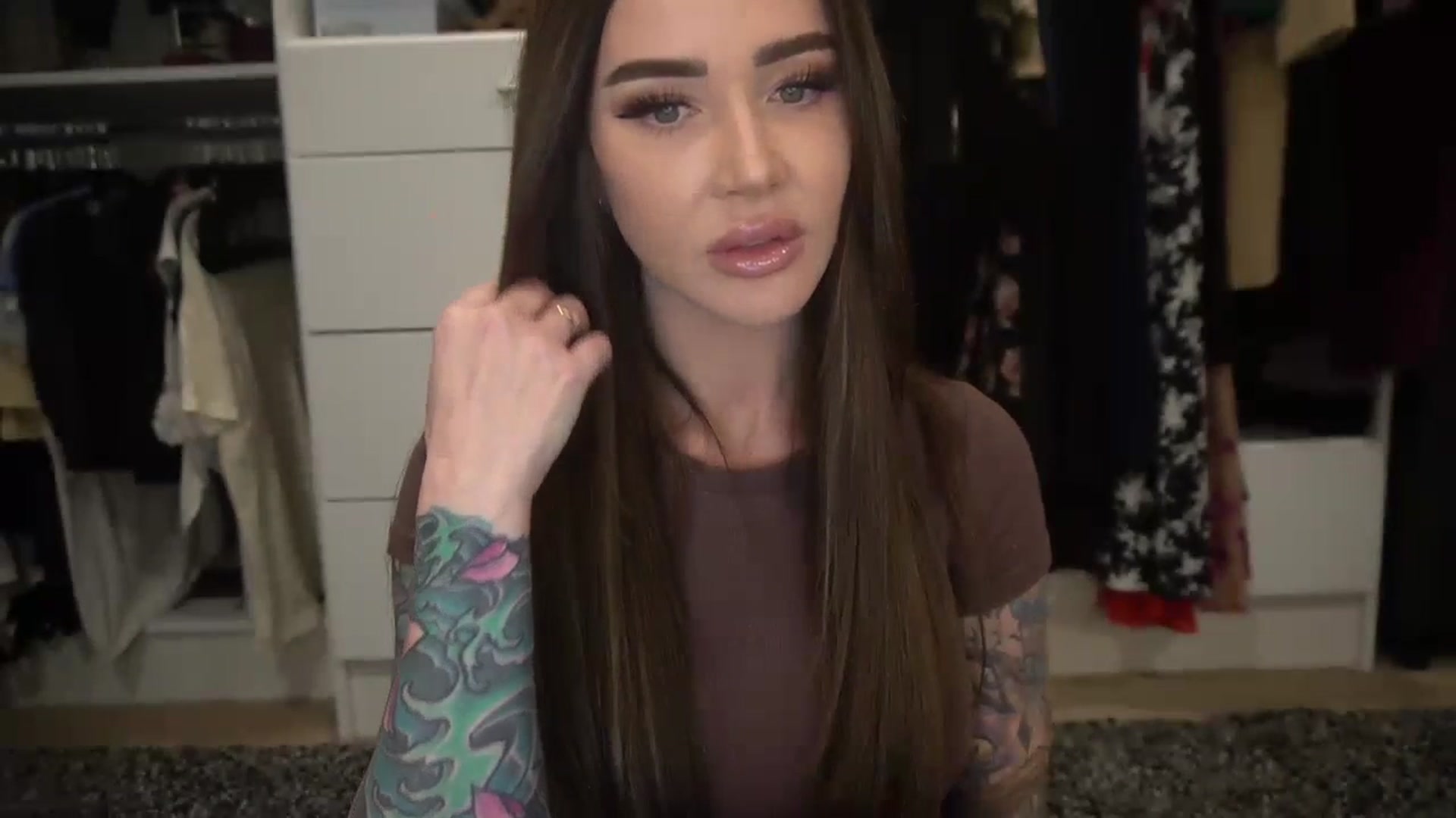 Gallery image thumbnail from VapePapi's myfreecams stream on, 12/04/2023, 22:49 image 9 of 20