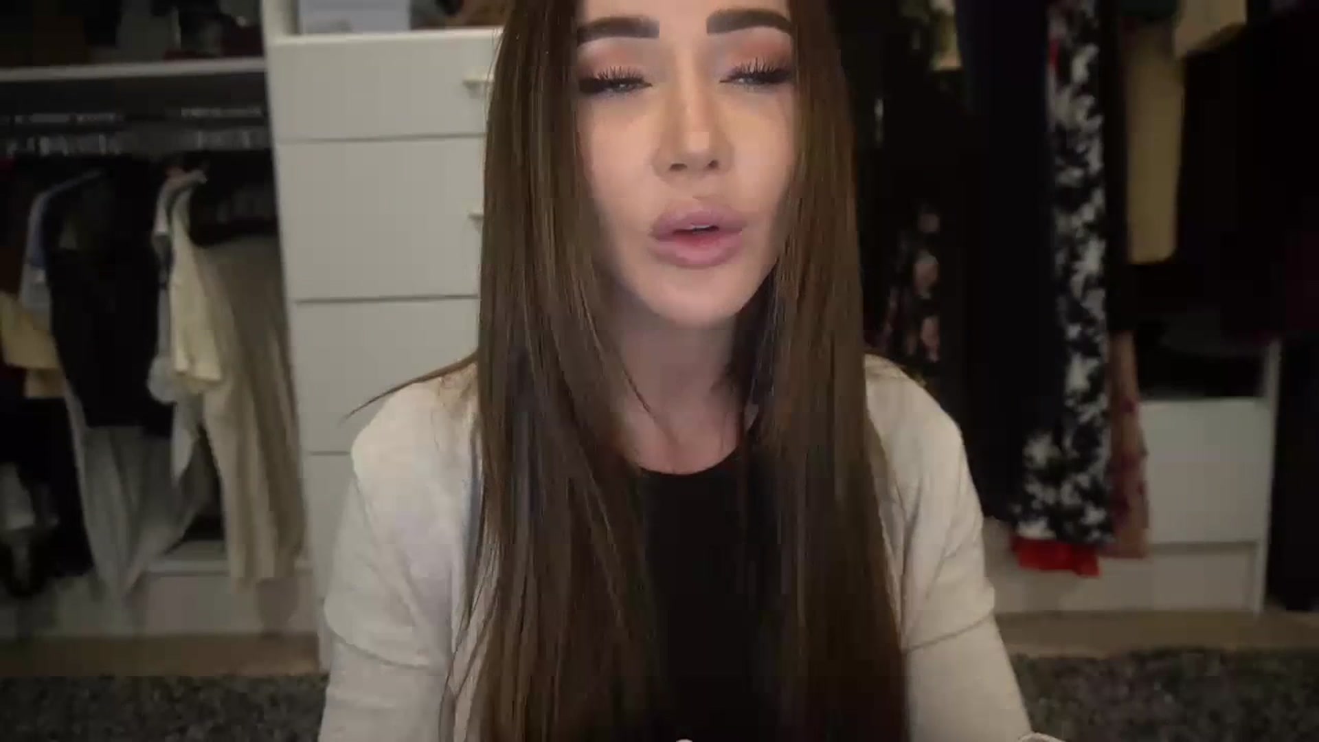 Gallery image thumbnail from VapePapi's myfreecams stream on, 12/05/2023, 22:51 image 16 of 20