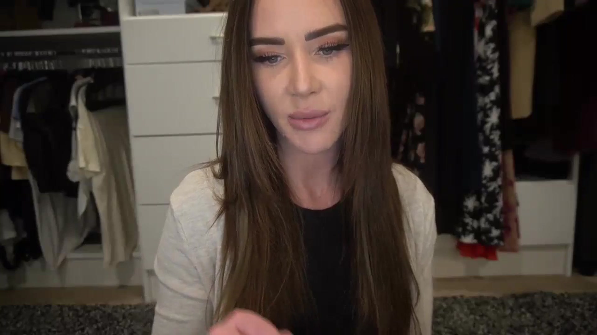 Gallery image thumbnail from VapePapi's myfreecams stream on, 12/05/2023, 22:51 image 17 of 20