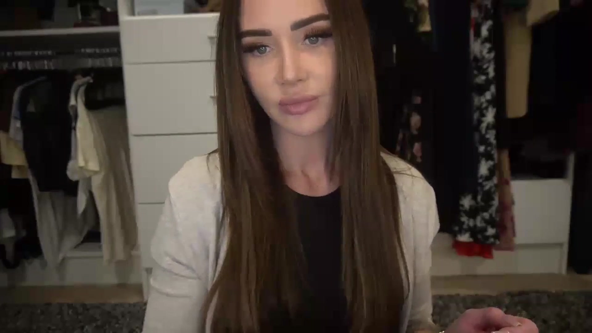 Gallery image thumbnail from VapePapi's myfreecams stream on, 12/05/2023, 22:51 image 10 of 20