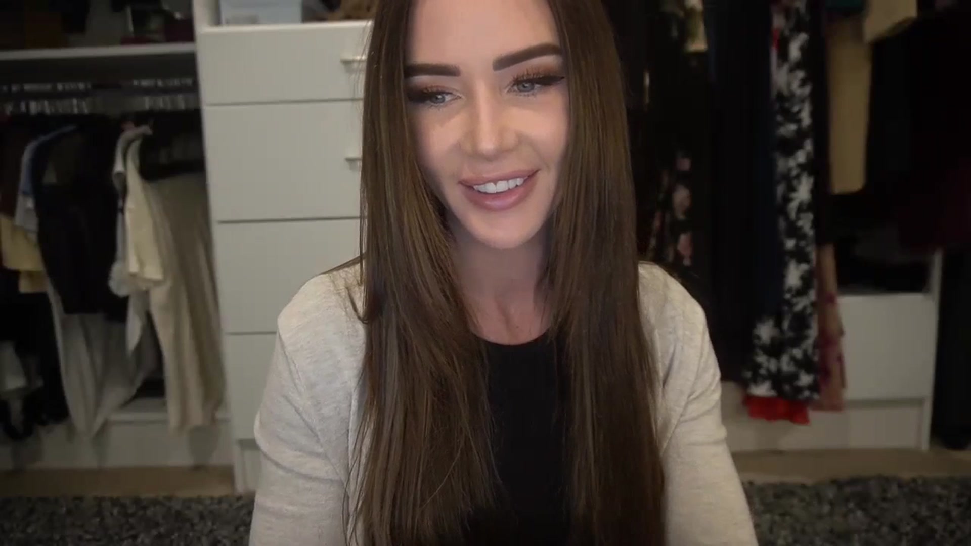 Gallery image thumbnail from VapePapi's myfreecams stream on, 12/05/2023, 22:51 image 18 of 20