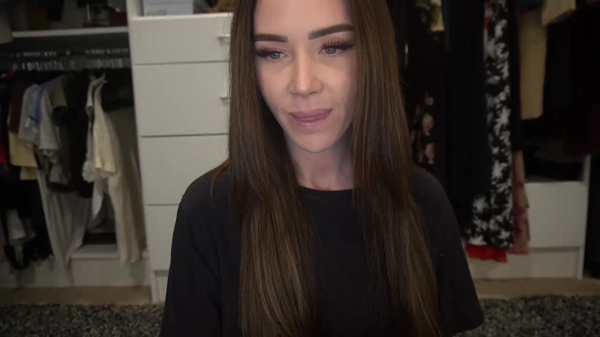 Gallery image thumbnail from VapePapi's myfreecams stream on, 12/07/2023, 23:02 image 4 of 20