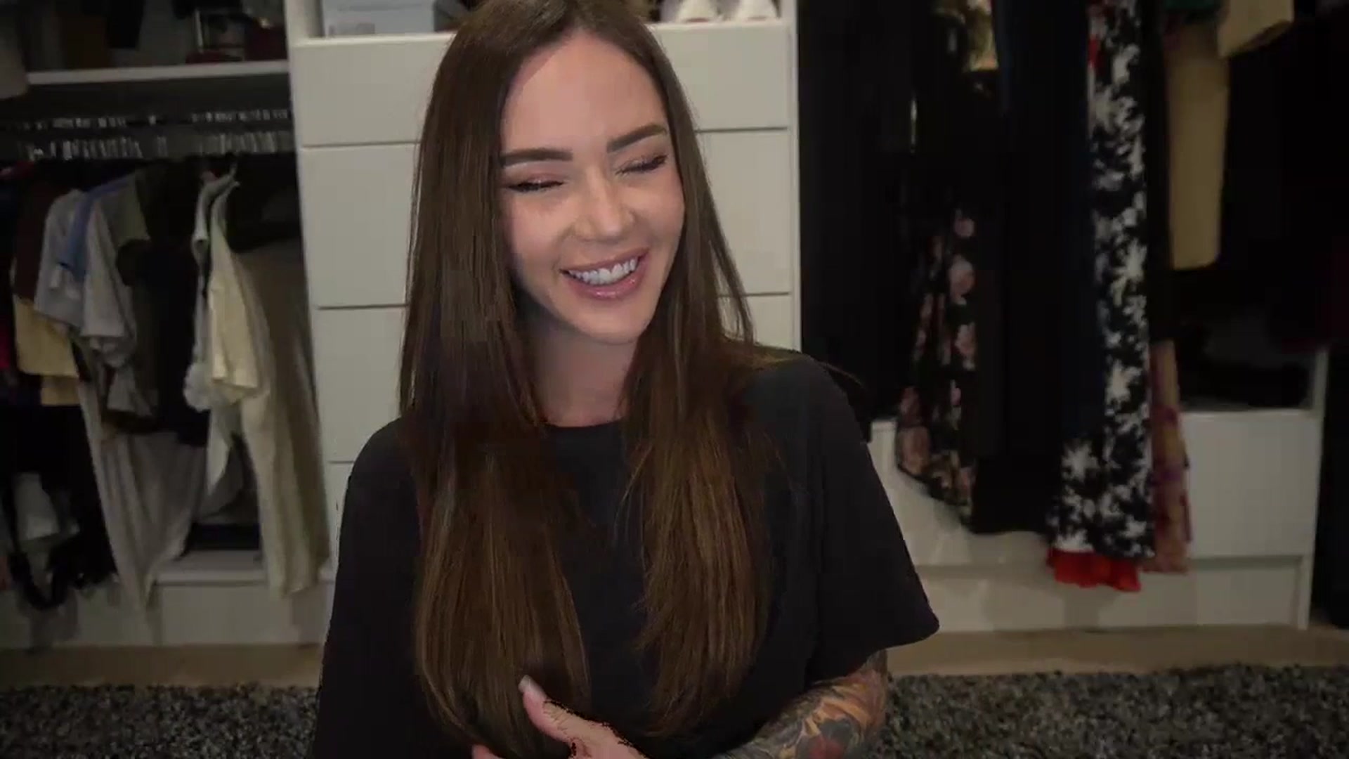 Gallery image thumbnail from VapePapi's myfreecams stream on, 12/07/2023, 23:02 image 15 of 20