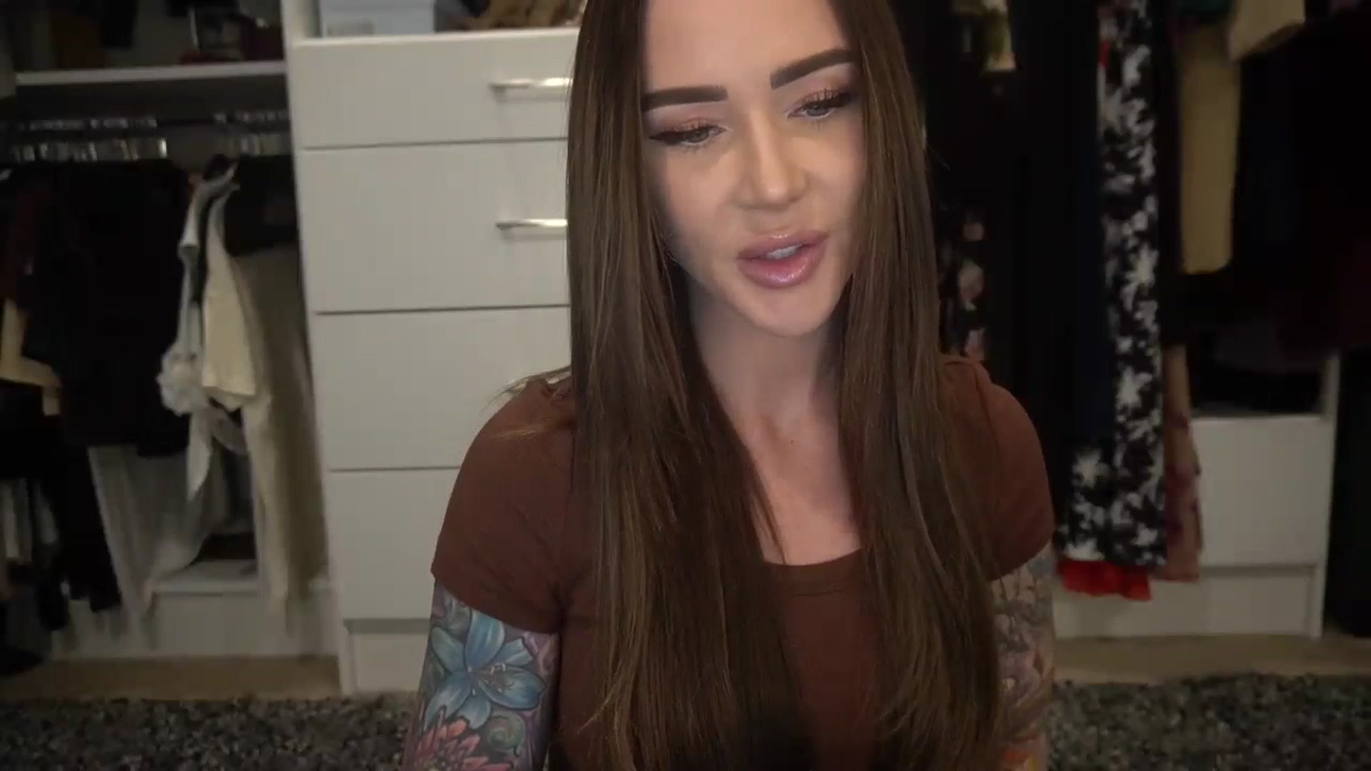 Gallery image thumbnail from VapePapi's myfreecams stream on, 12/10/2023, 21:03 image 18 of 20