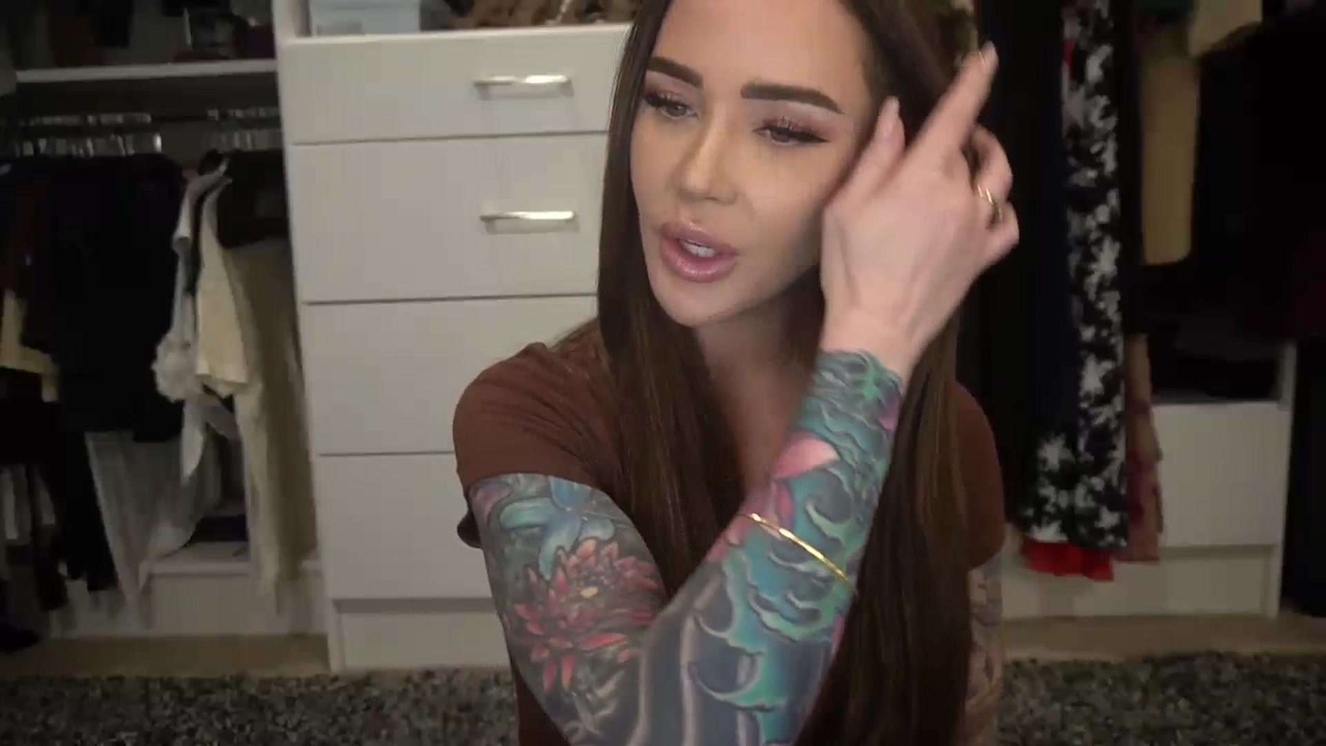 Gallery image thumbnail from VapePapi's myfreecams stream on, 12/10/2023, 21:03 image 12 of 20