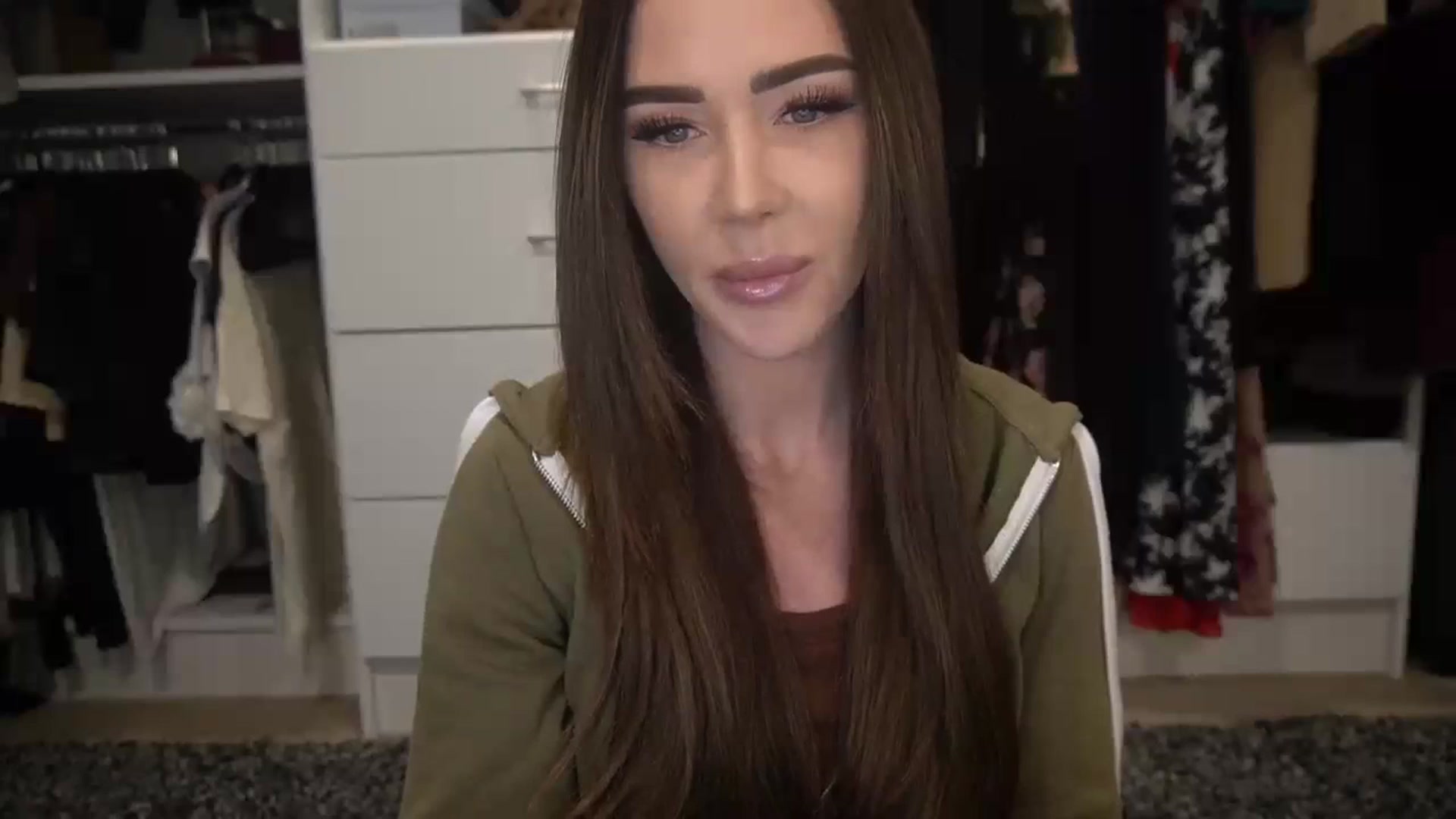 Gallery image thumbnail from VapePapi's myfreecams stream on, 12/10/2023, 21:03 image 1 of 20