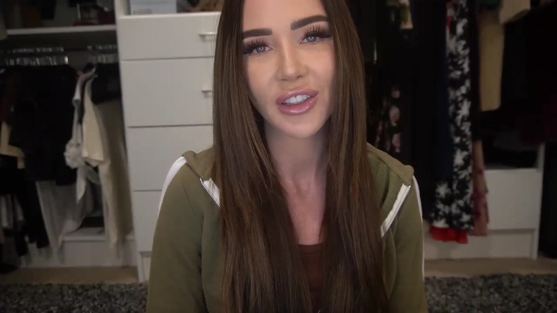 Gallery image thumbnail from VapePapi's myfreecams stream on, 12/10/2023, 21:03 image 5 of 20