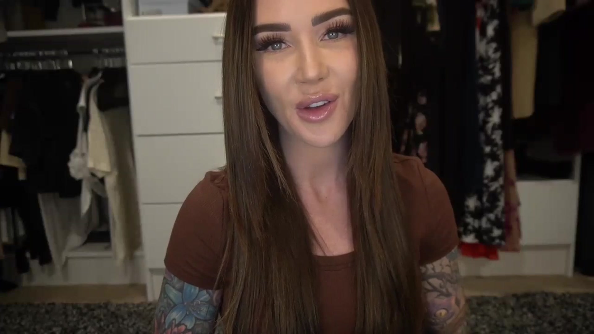Gallery image thumbnail from VapePapi's myfreecams stream on, 12/10/2023, 21:03 image 16 of 20