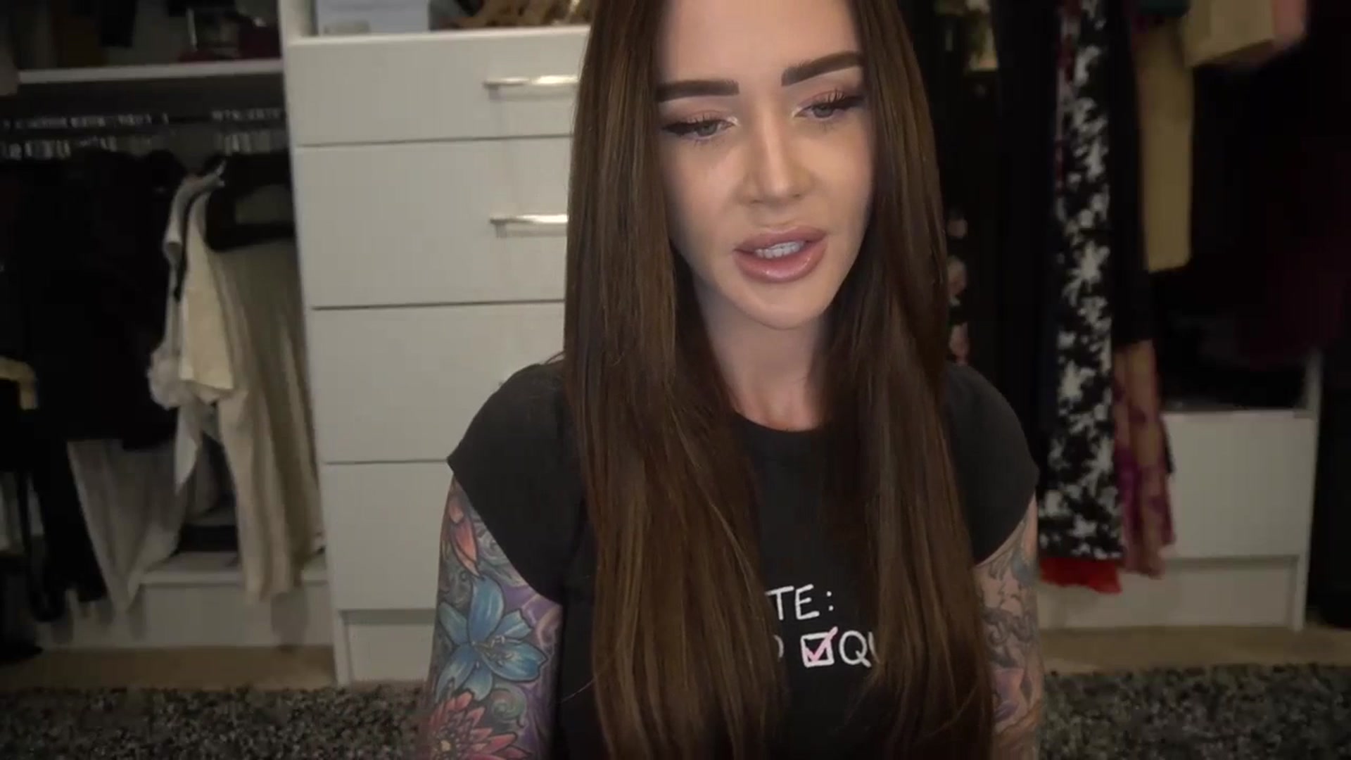 Gallery image thumbnail from VapePapi's myfreecams stream on, 12/13/2023, 22:45 image 15 of 20
