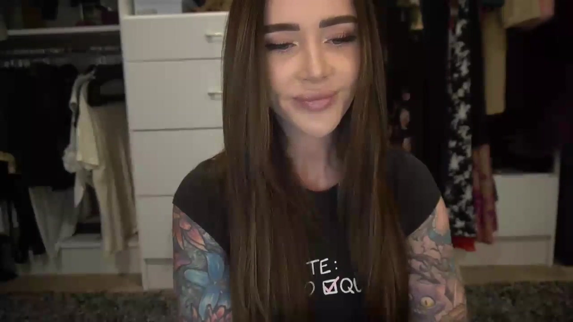 Gallery image thumbnail from VapePapi's myfreecams stream on, 12/13/2023, 22:45 image 7 of 20