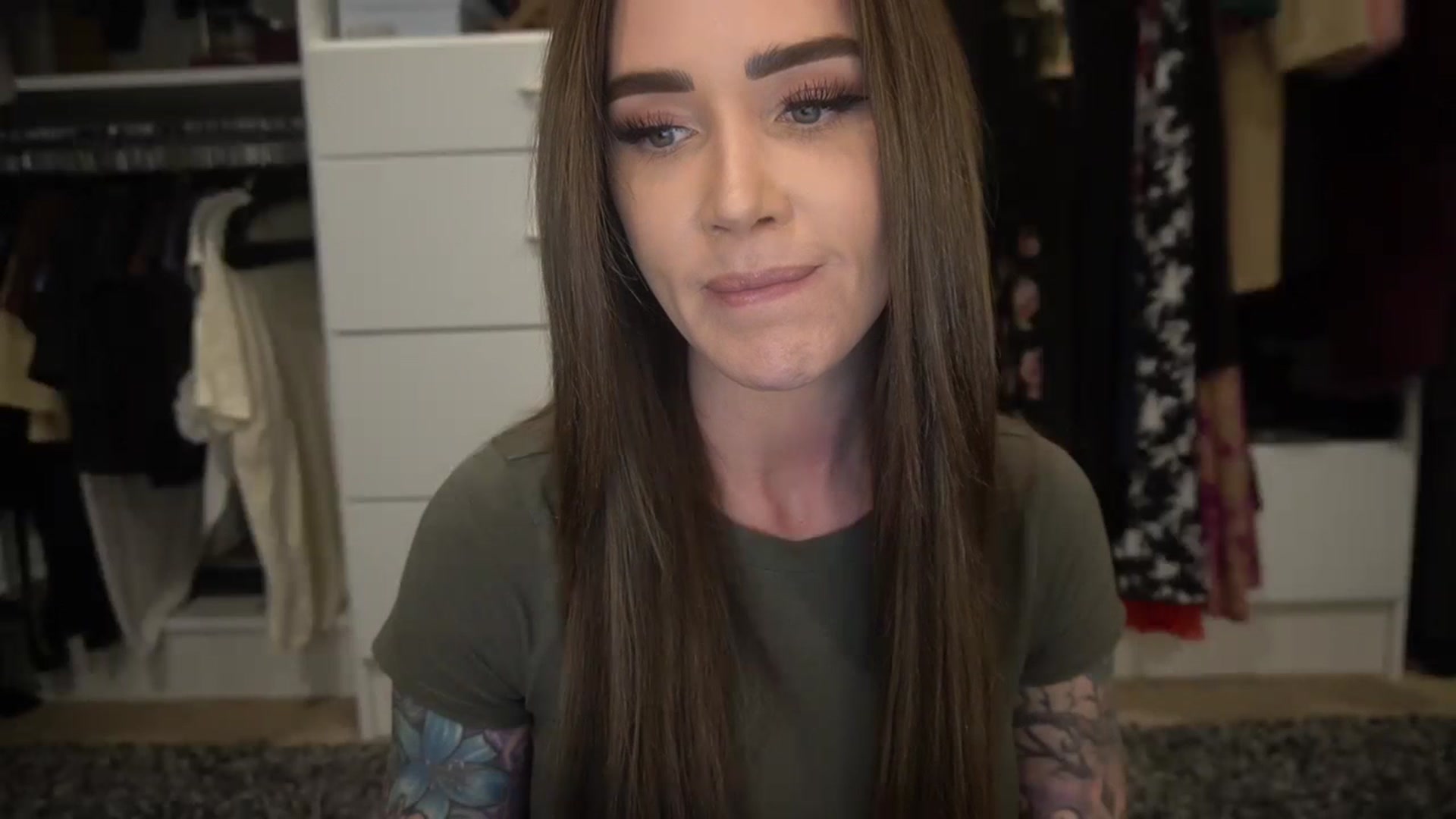 Gallery image thumbnail from VapePapi's myfreecams stream on, 12/20/2023, 22:46 image 18 of 20
