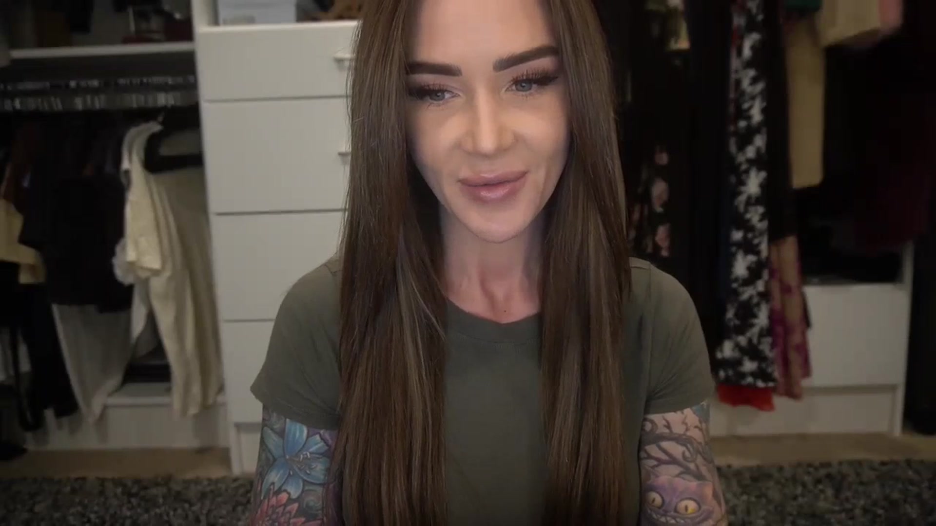 Gallery image thumbnail from VapePapi's myfreecams stream on, 12/20/2023, 22:46 image 9 of 20