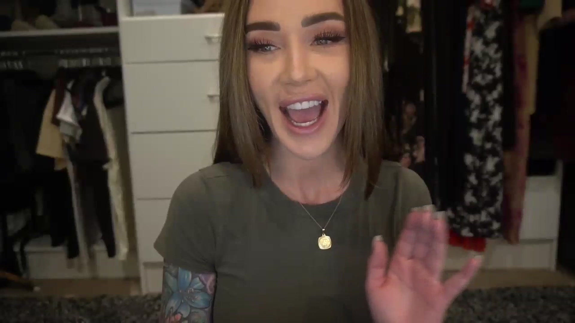 Gallery image thumbnail from VapePapi's myfreecams stream on, 01/05/2024, 22:58 image 18 of 20