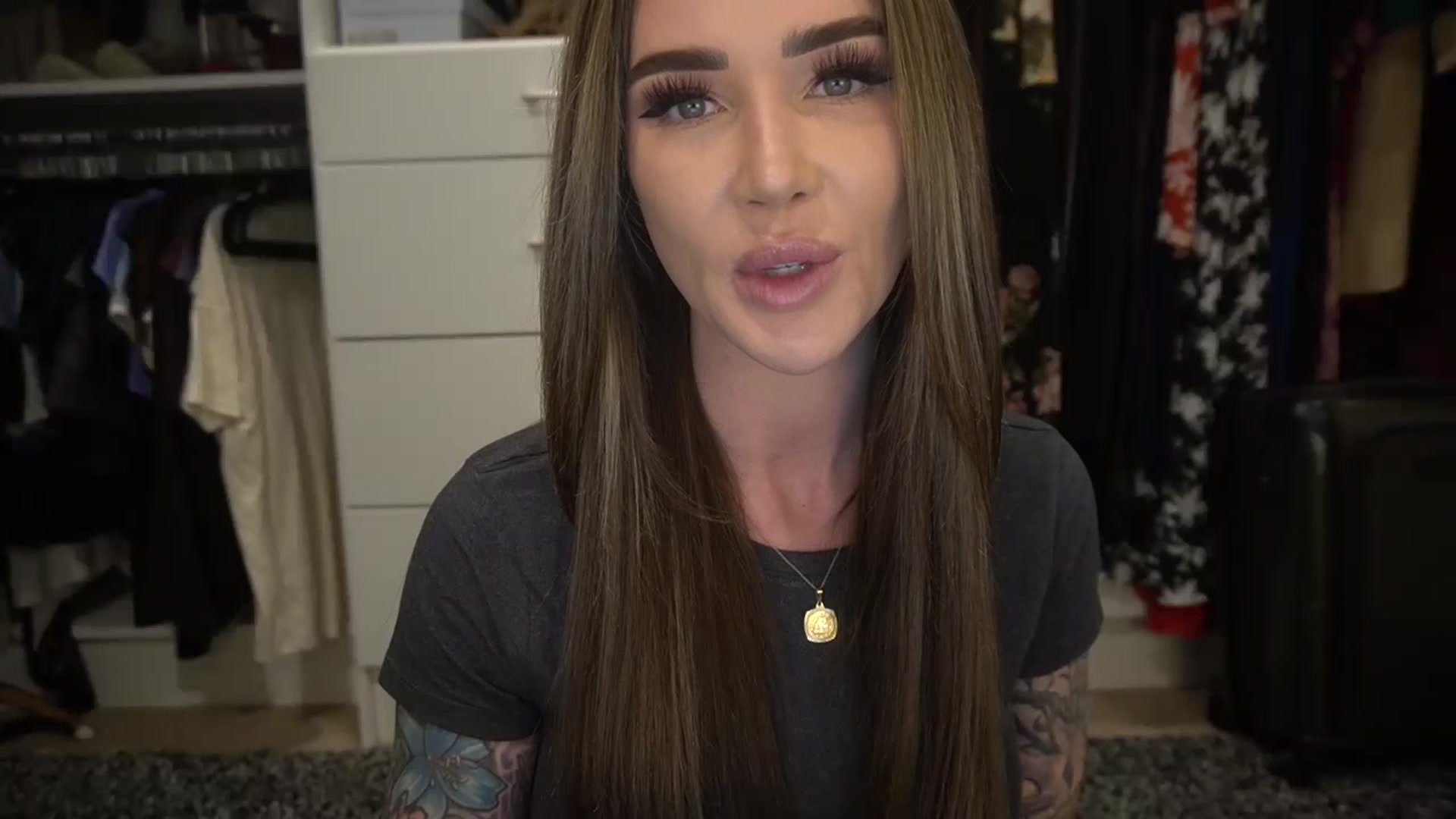 Gallery image thumbnail from VapePapi's myfreecams stream on, 01/08/2024, 23:03 image 13 of 20