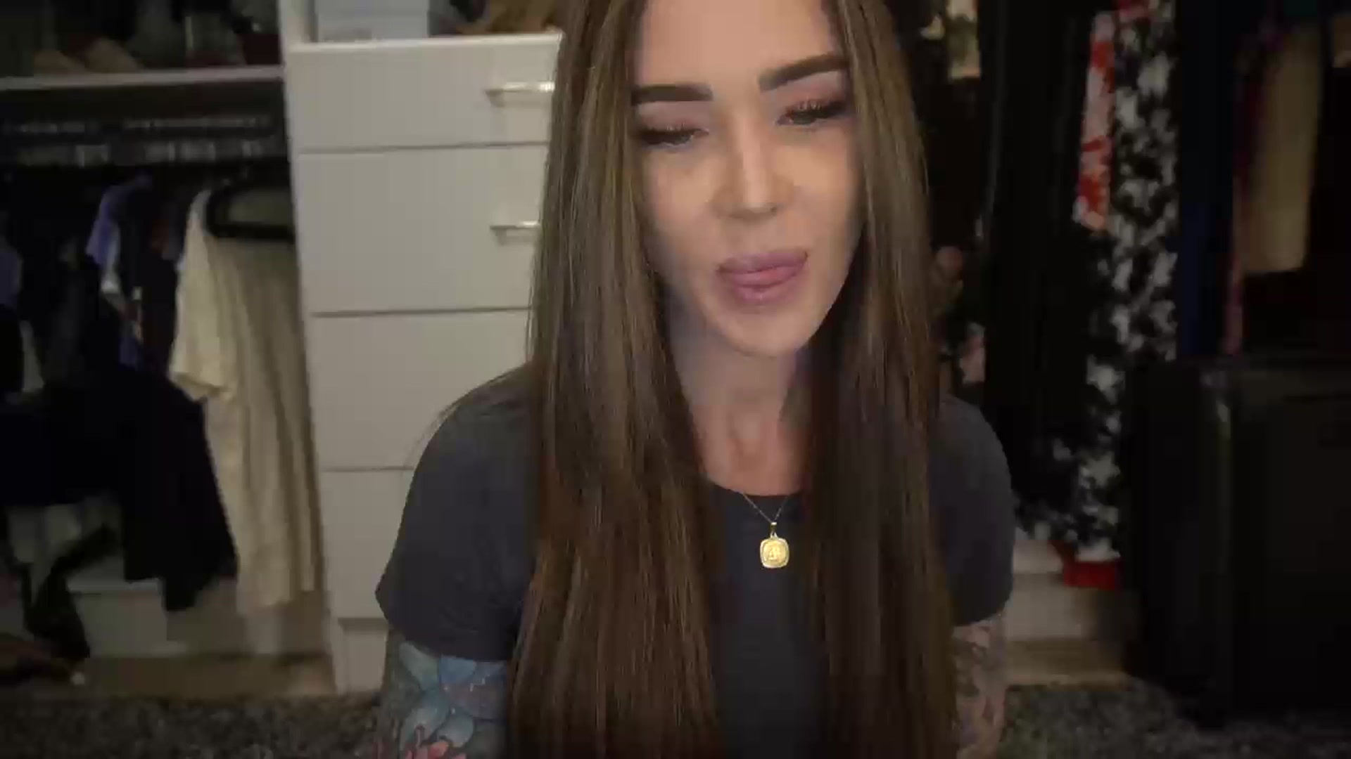 Gallery image thumbnail from VapePapi's myfreecams stream on, 01/08/2024, 23:03 image 5 of 20