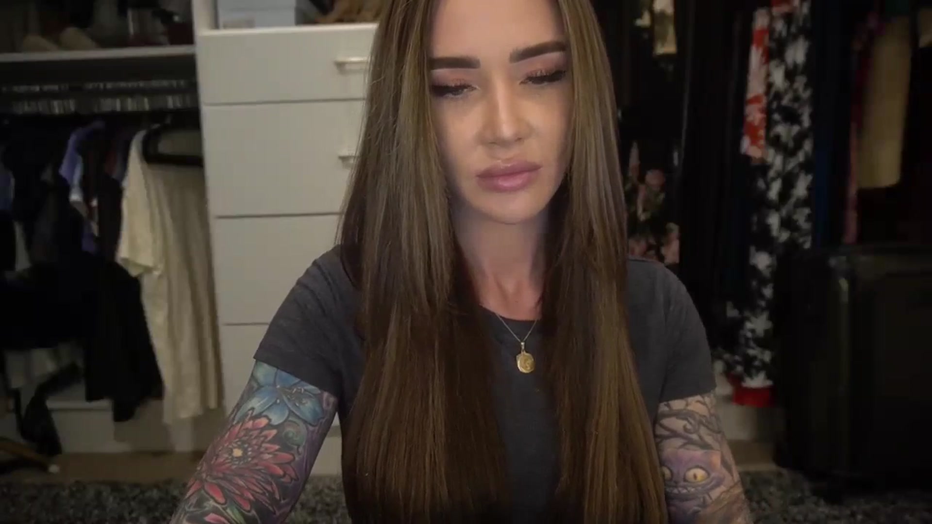Gallery image thumbnail from VapePapi's myfreecams stream on, 01/08/2024, 23:03 image 14 of 20