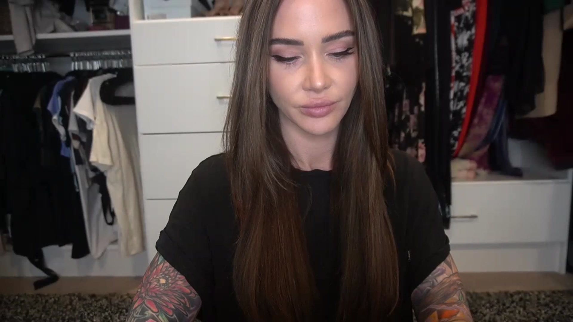 Gallery image thumbnail from VapePapi's myfreecams stream on, 01/23/2024, 21:41 image 12 of 20