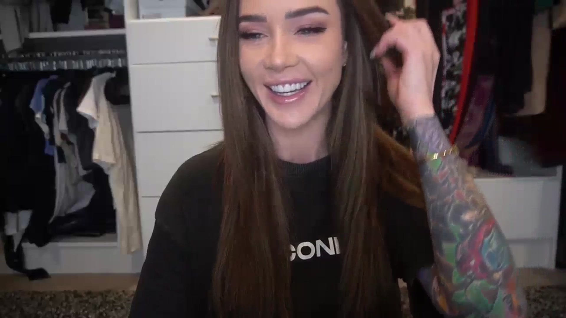 Gallery image thumbnail from VapePapi's myfreecams stream on, 01/24/2024, 22:55 image 2 of 20