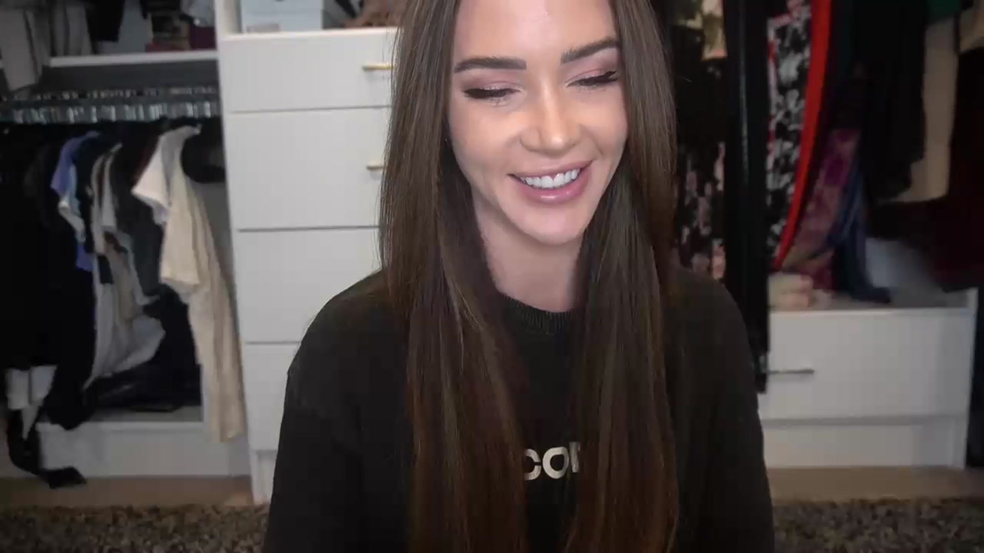 Gallery image thumbnail from VapePapi's myfreecams stream on, 01/24/2024, 22:55 image 16 of 20