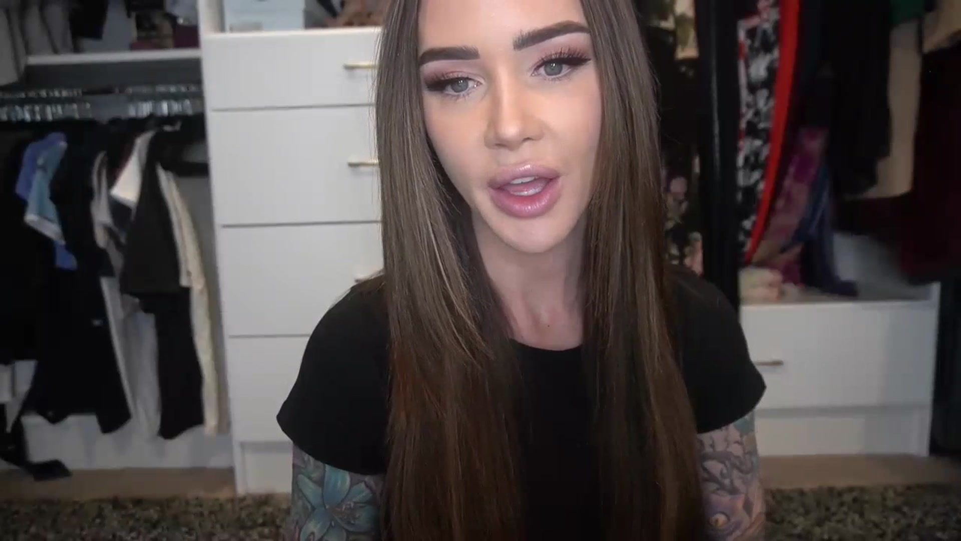Gallery image thumbnail from VapePapi's myfreecams stream on, 01/28/2024, 20:58 image 17 of 20