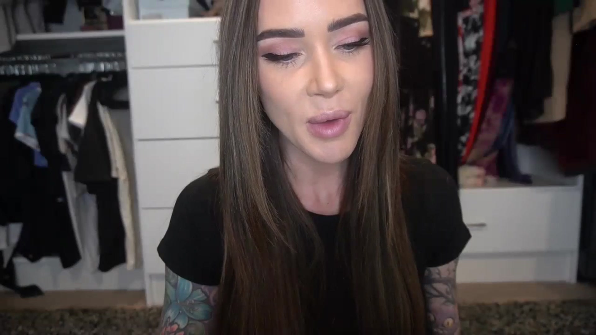 Gallery image thumbnail from VapePapi's myfreecams stream on, 01/28/2024, 20:58 image 18 of 20
