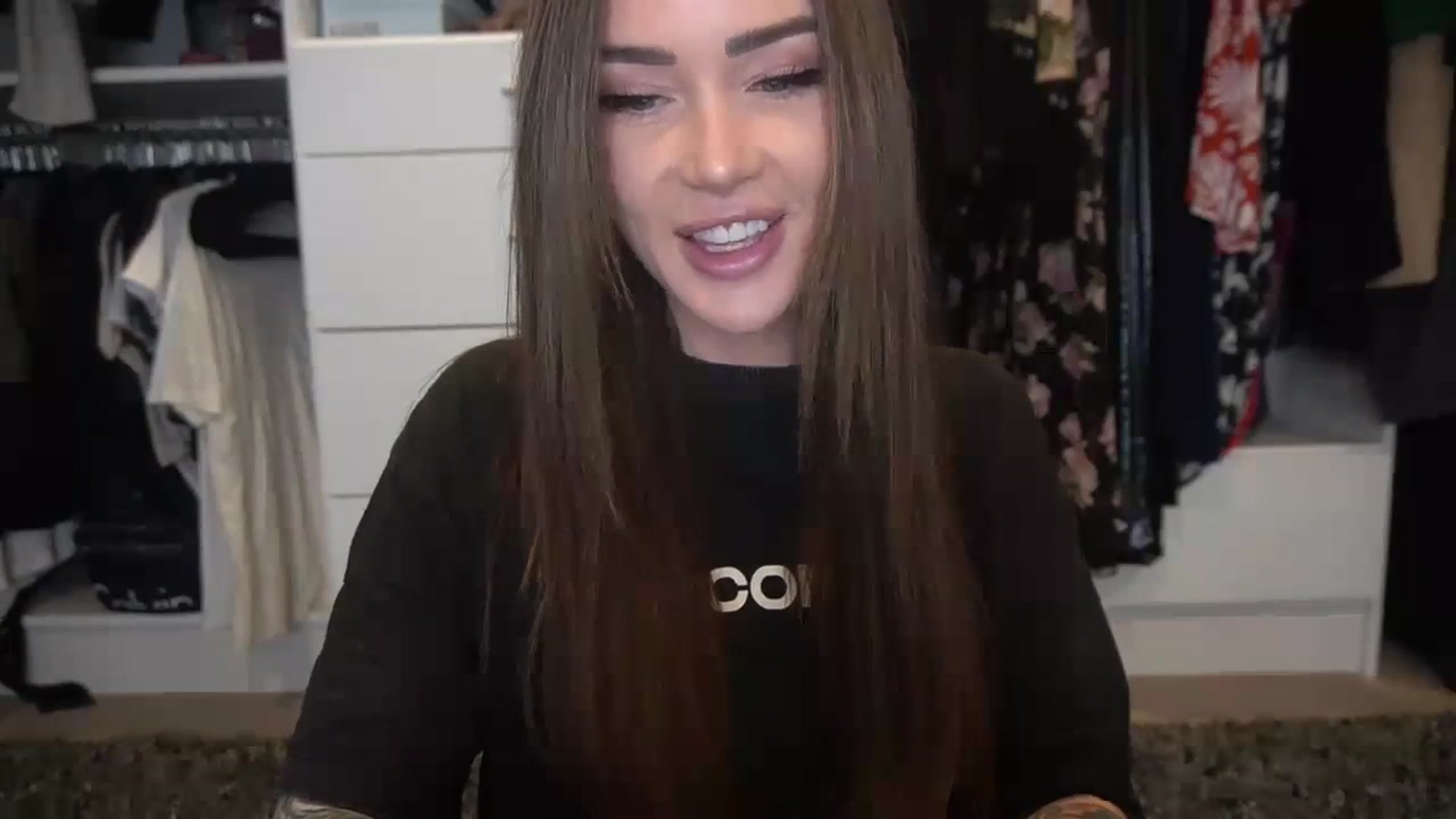 Gallery image thumbnail from VapePapi's myfreecams stream on, 02/04/2024, 21:03 image 4 of 20