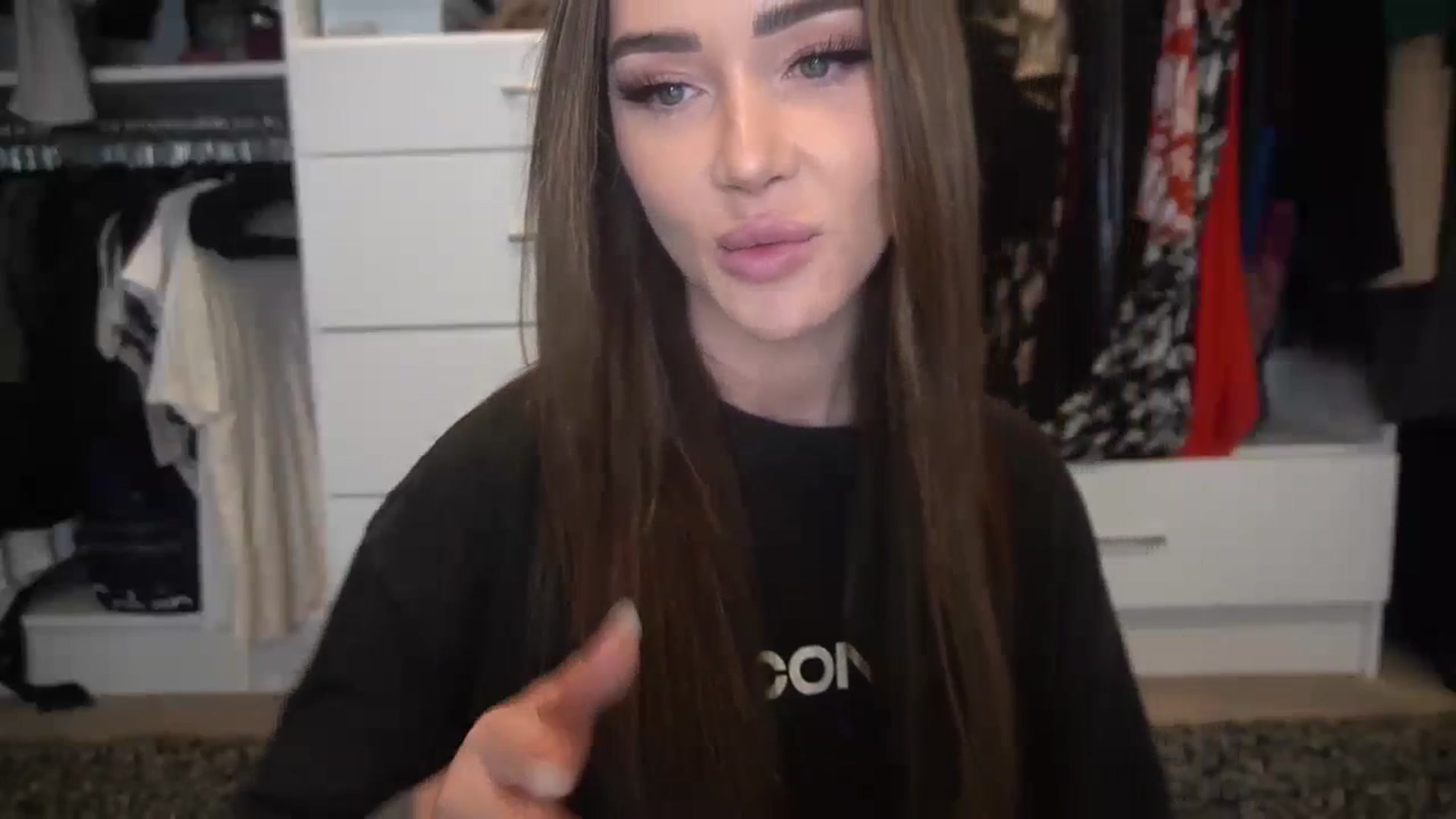 Gallery image thumbnail from VapePapi's myfreecams stream on, 02/04/2024, 21:03 image 15 of 20